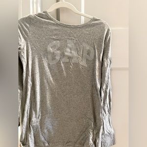 GAP long sleeve T
